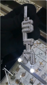 Colgante vertical de letra Hip Hop con moissanita, plata de ley 925, unisex, con nombre personalizado, de lujo, con incrustaciones de circonitas, chapado en rodio - Product Image 3