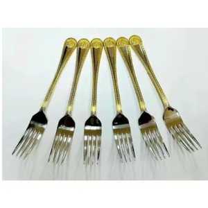 Tenedor de fruta de acero inoxidable dorado con mango de diseño único para bodas, eventos, restaurantes, juego de cubiertos con acabado pulido. - Product Image 1