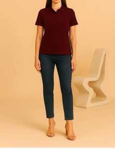 Polo de Manga Corta Color Borgoña para Mujer, Corte Regular, Estilo Casual - Product Image 3