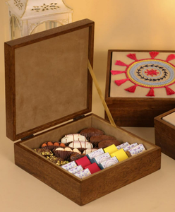 Valentine's Custom Sun Tassel Embroidery <b>Empty</b> <b>Chocolate</b> Covered Strawberry <b>Boxes</b> Flip Luxury Wooden <b>Chocolate</b> bar Box Packaging - Product Image 5