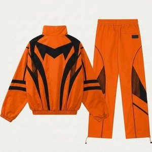 Conjunto Deportivo Cortavientos Unisex Naranja y Negro, Chaqueta con Cierre Completo y Cuello Alto, Pantalones con Cordón, Ropa Deportiva Ligera para Exteriores - Product Image 4