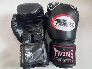Gants de combat professionnels multi-couches en mousse pour Muay Thai et MMA, fermeture auto-agrippante, poignet lacé, logo personnalisé, fabrication usine - Product Image 3