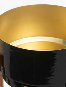 Añade sofisticación a tu colección de decoración del hogar con nuestros elegantes jarrones de metal, diseñados con formas artísticas y fabricados en metal duradero. - Product Image 3