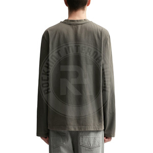 Sudadera Unisex de Corte Regular con Cuello Redondo, Color Negro Camel, 100% Algodón, Felpa, Personalizable con Logotipo, Estilo Urbano para Verano - Product Image 4