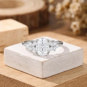 Bague de fiançailles vintage en or massif 10K 14K 18K avec diamant de laboratoire ovale ou rond, certifié IGI, couleur DEF, clarté VS VVS - Product Image 3