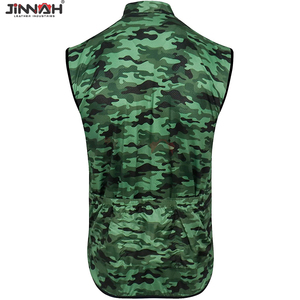 เสื้อกั๊กปั่นจักรยานพิมพ์ลายพรางสำหรับผู้ชาย แบบซับลิเมชั่น น้ำหนักเบา ไม่มีแขนเสื้อ พร้อมกระเป๋าหลังลึก - Product Image 4