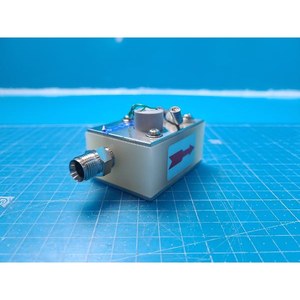 Interruptor de Flujo Electromagnético TOKYO KEISO ZES96-12001-60, Usado, Piezas de Equipos Semiconductores de la Serie Legacy - Product Image 6