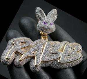 Pendentif Lapin Iced Out en Moissanite, Bijou Hip Hop, Pendentif Lapin Argenté avec Accent Pierre Violette - Product Image 2