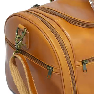 กระเป๋าหนังทรงดัฟเฟิล ดีไซน์โดดเด่น สำหรับใช้ในชีวิตประจำวัน กระเป๋าหนังทรงดัฟเฟิลสุดหรู พร้อมสายสะพายปรับได้ - Product Image 6