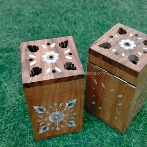 Quemador de incienso NoorPearl Signature Bakhoor de madera con incrustaciones de nácar y acabado de mosaico sofisticado para un toque elegante. - Product Image 3