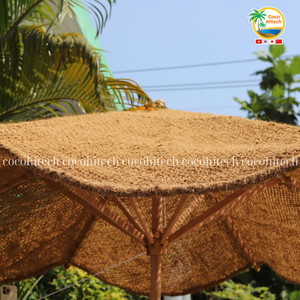 Parasol en fibre de coco naturelle personnalisé pour la plage, les hôtels, les patios et les événements en plein air - Product Image 6