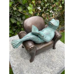 Sculpture décorative de grenouille relaxante sur canapé, vert patine antique, faite à la main, designs personnalisables, prix d'usine - Product Image 5