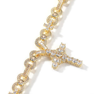 สร้อยคอจี้รูปกางเขนผู้ชายแบบใหม่ แฟชั่นฮิปฮอป ประดับเพชรเต็มชิ้น ชุบทอง เงินแท้ - Product Image 2
