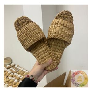 Pantoufles en jacinthe d'eau de qualité supérieure du Vietnam, faites à la main, naturelles, écologiques, chaussures tissées, fournisseur en gros - Product Image 1