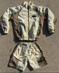 Conjunto de Chaqueta Cortavientos y Pantalones Cortos Personalizados OEM para Hombre, Conjuntos Ligeros de Ropa Urbana, Trajes Deportivos de Nailon, Conjunto de Chaqueta Cortavientos y Pantalones Cortos para Hombre - Product Image 2