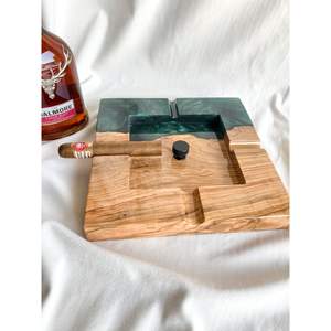 Cendrier décoratif de luxe fait à la main en bois et résine pour fumer à la maison - Product Image 5