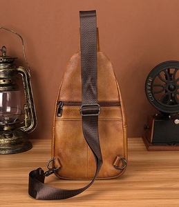 Bolso de pecho de cuero genuino de alta calidad, precio inmejorable, moderno, para hombre, negro, multifuncional, bandolera de cuero. - Product Image 5
