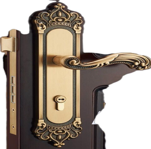 Manija clásica de latón con adornos ornamentados en una placa elegante de dos tonos. Disponible a precios de mayorista. - Product Image 1