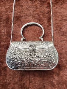 Bolso de Mano de Lujo con Cristales y Metal Pulido, Diseño Rectangular Hecho a Mano, Rani Industries RI706 - Product Image 3