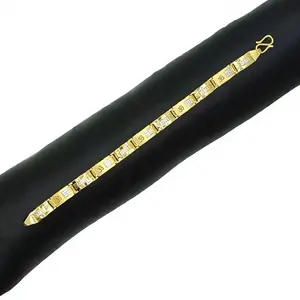 Bracelet en or jaune 22 carats, spirituel et élégant, pour un usage quotidien et festif, bracelet pour homme avec un design du symbole Om, finition haut de gamme - Product Image 1