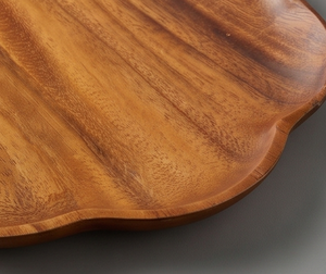 Assiette de service en bois faite à la main en forme de fleur, design minimaliste en bois naturel, finition polie, pour la maison, les mariages et les restaurants - Product Image 2