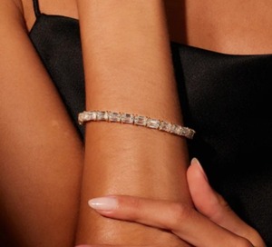 Pulsera de Diamantes Cultivados en Laboratorio con Corte Esmeralda, Oro Amarillo de 14K, Engaste de 4 Puntas, Joyería Fina de Lujo, Regalo de Aniversario - Product Image 4