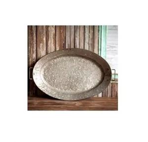 Bandeja decorativa de metal galvanizado con forma de corazón, ideal para servir desayunos y meriendas. - Product Image 3