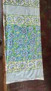 Tissu Premium 100% Coton Peigné Dobby Résistant à l'Abrasion, Durable et Respirant pour Vêtements de Filles et Vente en Gros - Product Image 3