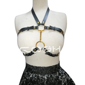 Arnés de cuero para el cuerpo estilo gótico punk con anillas en O y hebillas ajustables - Product Image 1