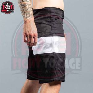 Shorts de boxe en tissu doux au toucher, 100% polyester extensible, de qualité supérieure, nouvelle arrivée, logo entièrement personnalisé, fabriqué au Pakistan - Product Image 4