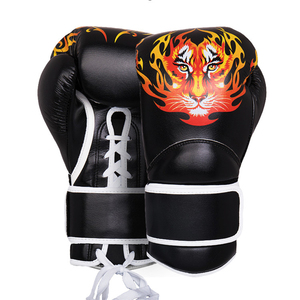 Gants de boxe en cuir de haute qualité, durables, avec logo personnalisé, design premium, respirants et éco-responsables, pour hommes, fabriqués au Pakistan - Product Image 5