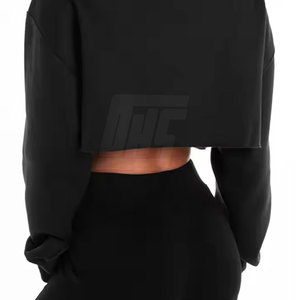 Hoodies courts pour femmes au quotidien, coupe confortable, manches longues, capuche ajustable et look streetwear moderne et stylé. - Product Image 5