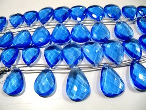 Perles en vrac de topaze bleue de Londres, forme poire facettée, hydro quartz - Product Image 5