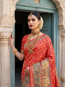 Sari en soie Dola pure, Sari en soie Dola de qualité supérieure, Sari en soie Dola de luxe, Sari en soie tissé jacquard, Sari en soie à imprimé numérique de créateur - Product Image 4