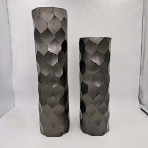 Ensemble de 2 vases à fleurs en aluminium de haute qualité, finition nickel noir, design luxueux fait à la main pour la décoration de la maison et du jardin - Product Image 1