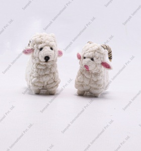 Figuras de Ovejas del Himalaya Hechas a Mano en Fieltro, Juguetes de Peluche con Estilo Rústico Nepalí, Lindas Figuras de Mujeres, Color Blanco, SAMYAK, Tamaños Personalizados, Más Vendidos para Regalos - Product Image 2