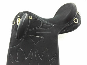 Selle d'équitation anglaise en cuir noir australien la plus vendue, nouveau design, siège souple, personnalisable pour la course hippique - Product Image 3