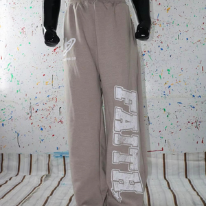 Ensemble de survêtement personnalisé en molleton français 300 GSM pour homme, sweat-shirt à col rond et pantalon, imprimé en sérigraphie, vert kaki, vêtements de fitness finerthreds - Product Image 1