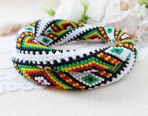 Collar de Oro Sólido de 14K con Cuentas de Semillas y Crochet, Diseño Étnico Bohemio Verde Geométrico Tribal Ucraniano, Tradicional Folclórico Ucraniano para Aniversario - Product Image 1