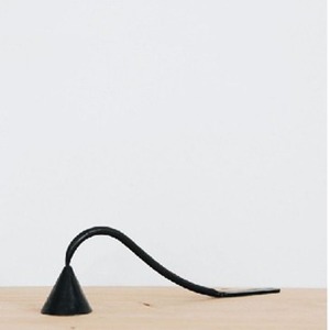 ที่ดับเทียนเหล็กดำคุณภาพสูงพร้อมฐานทรงกรวย ทนทาน ใช้ตกแต่งบ้านได้ - Product Image 1