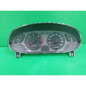 ชุดหน้าปัดเรือนไมล์มือสอง H-1 รุ่น 940044A620 - Product Image 1