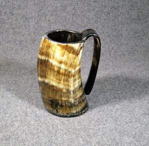 Mug classique en corne de buffle polie, fait main, durable, de forme naturelle et au style charmant, idéal pour les cadeaux d'affaires - Product Image 3