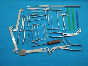 Set de Implantes para Pequeños Fragmentos con Portaagujas para Procedimientos de Placación Ósea, Uso Hospitalario, Set de Fragmentos Pequeños de Dentavex - Product Image 3