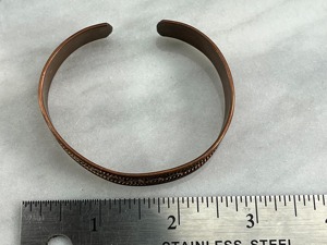 Brazalete de Cobre Moderno, Grabable, con Acabado en Dos Tonos, Tamaño Ajustable, Joyería de Moda Unisex - Product Image 2