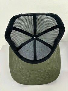 Casquette de camionneur structurée à 6 panneaux en polyester et coton, avec patch tissé personnalisé, fabriquée au Vietnam, haute qualité, style sportif et tendance - Product Image 3