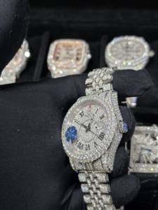 นาฬิกาข้อมือผู้ชายสุดหรูระดับไฮเอนด์ ประดับเพชร VVS มอยส์ซาไนต์ กระจกแซฟไฟร์ กันน้ำ ตัวเรือนสแตนเลสสตีล - Product Image 4