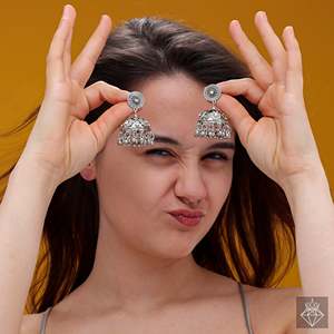 PRAO Royal Rhapsody Kundan Ghungroo Jhumki Pendientes de gota de moda - Product Image 3