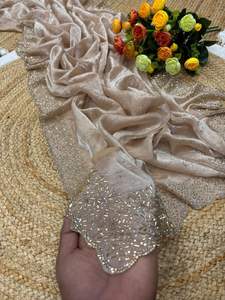 Sari de seda suave y gasa espacial con bordado de diamantes y blusa con bordado de hilo. - Product Image 2