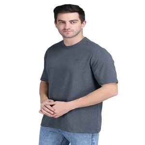 Camiseta de algodón con cuello redondo para hombre en diferentes métodos de impresión y material Camiseta de cuello redondo para hombre en stock a la venta - Product Image 1