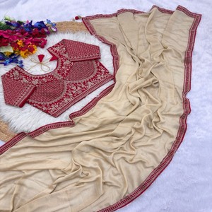 Sari en soie pure VASTRA COTTAGE, doux et froissé, avec bordure en dentelle fantaisie faite main, et chemisier en soie satinée pure avec broderies lourdes. - Product Image 5